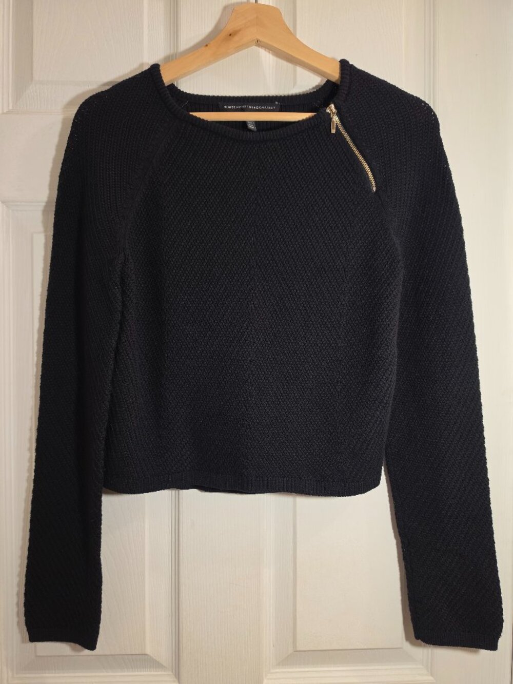 White House Black Market Black Cropped Knit Sweater – Gold Diagonal Zip Accent